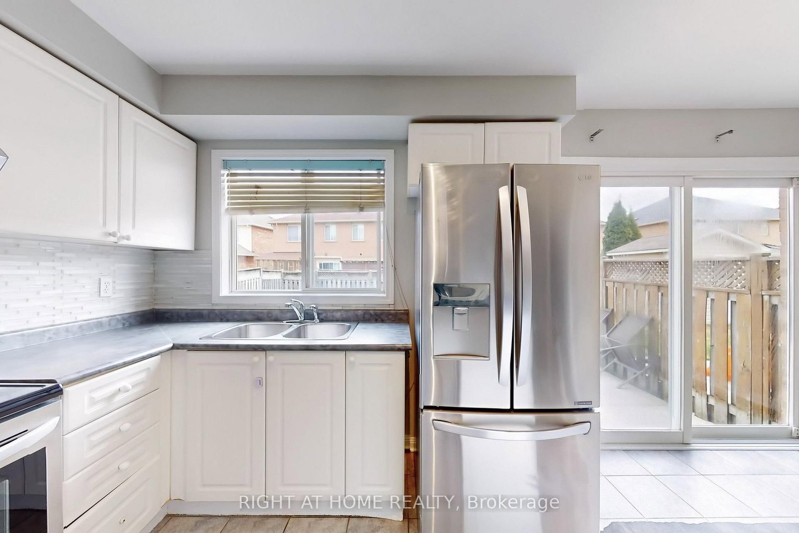 21 Dunlop Court • Brampton, ON photo 15