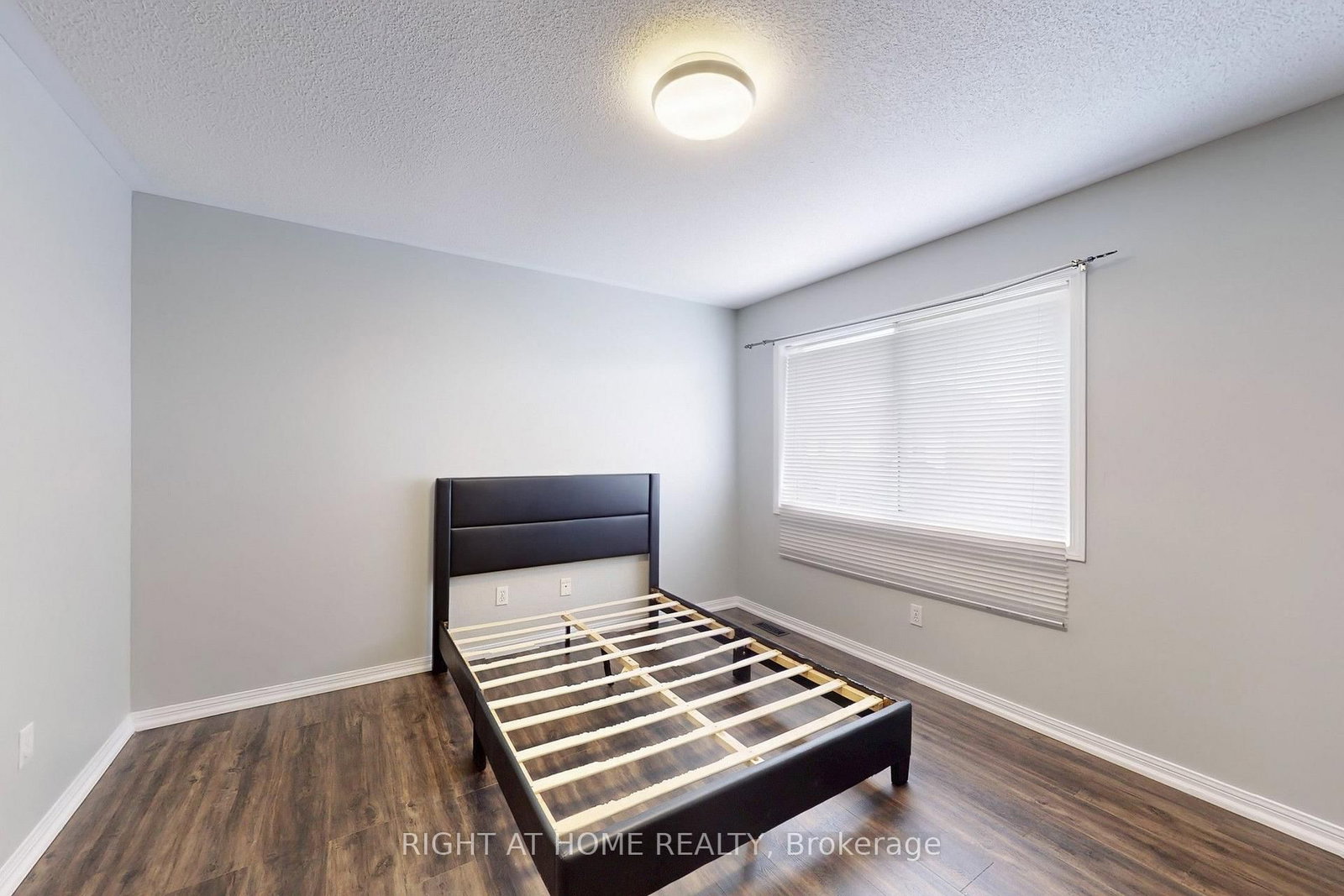 21 Dunlop Court • Brampton, ON photo 25
