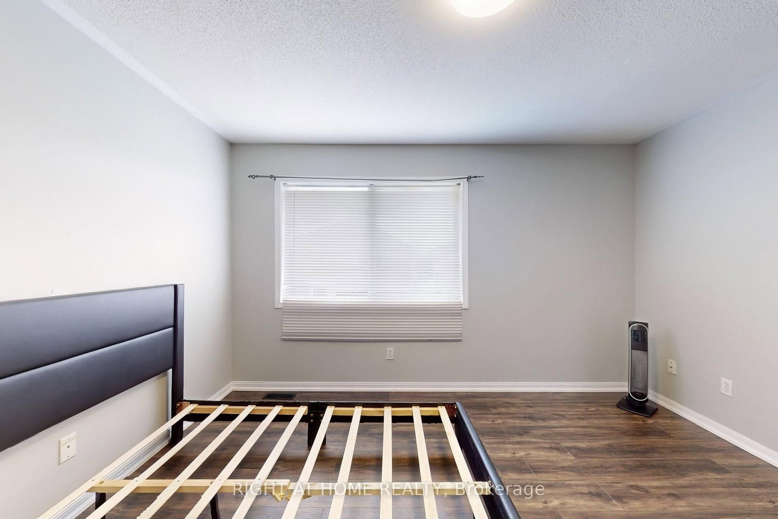 21 Dunlop Court • Brampton, ON photo 27