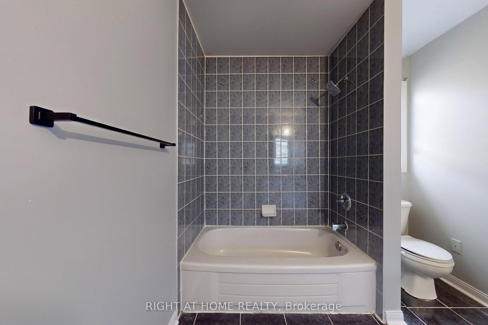 21 Dunlop Court • Brampton, ON photo 39
