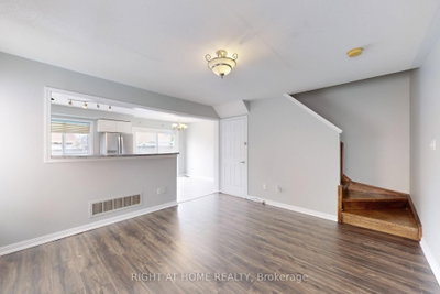 21 Dunlop Court • Brampton, ON photo 8