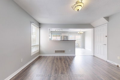 21 Dunlop Court • Brampton, ON photo 9
