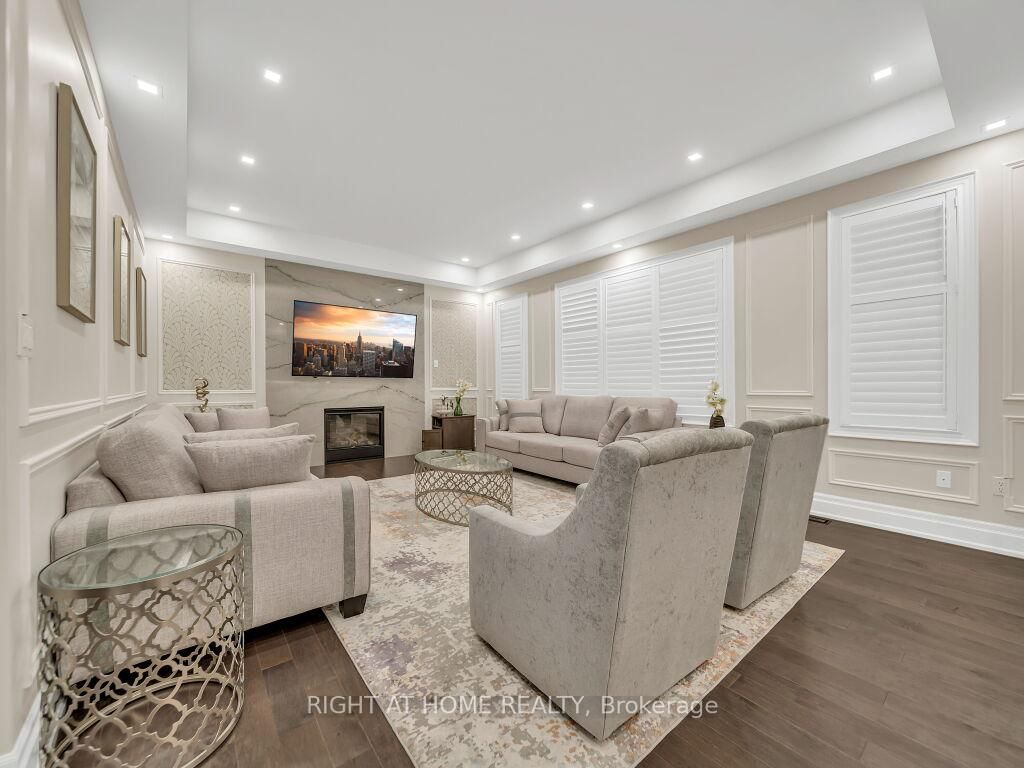 12 Hackwood Heights • Brampton, ON photo 12