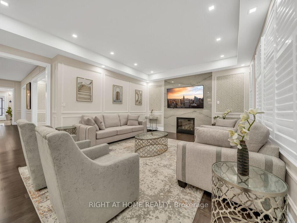 12 Hackwood Heights • Brampton, ON photo 13