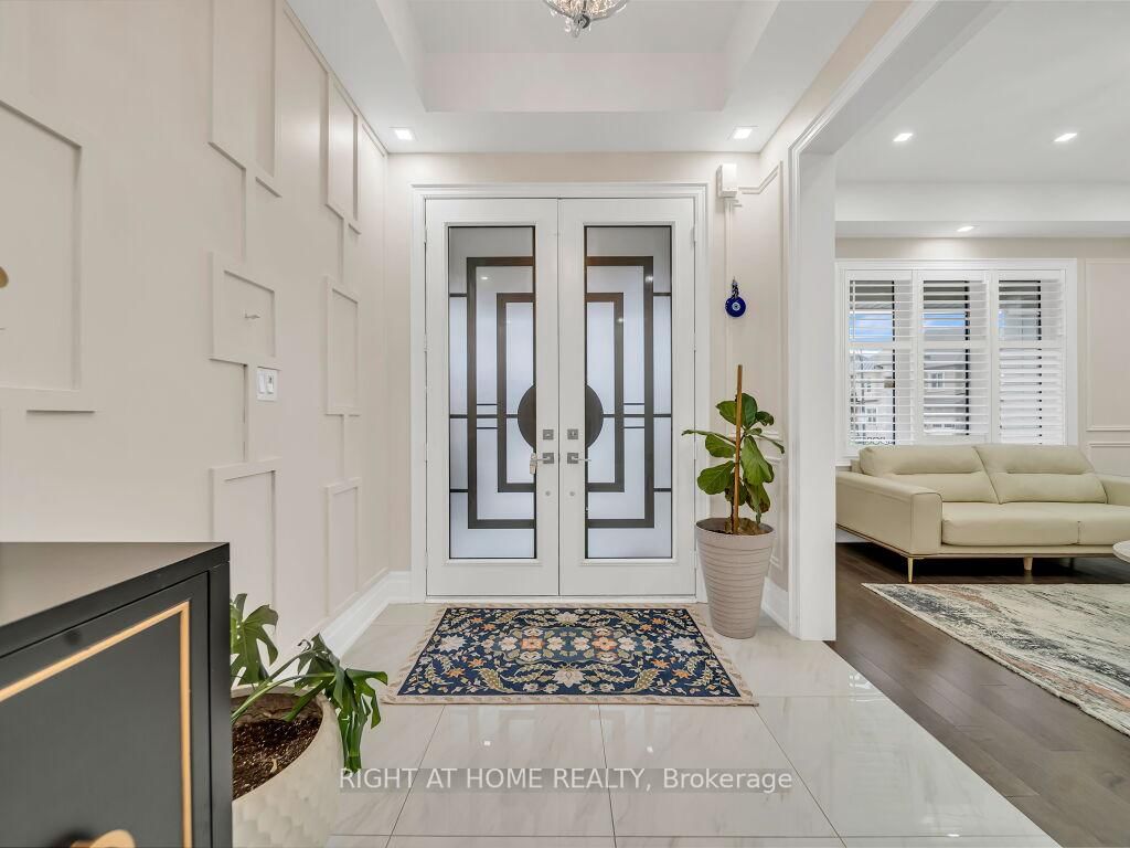12 Hackwood Heights • Brampton, ON photo 6