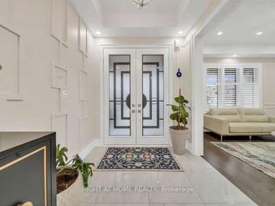 12 Hackwood Heights • Brampton, ON photo 6