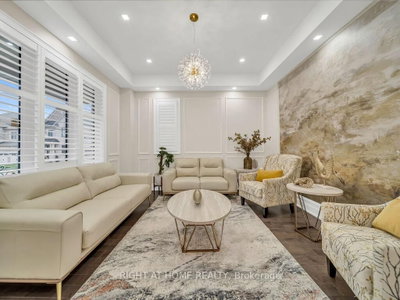 12 Hackwood Heights • Brampton, ON photo 7