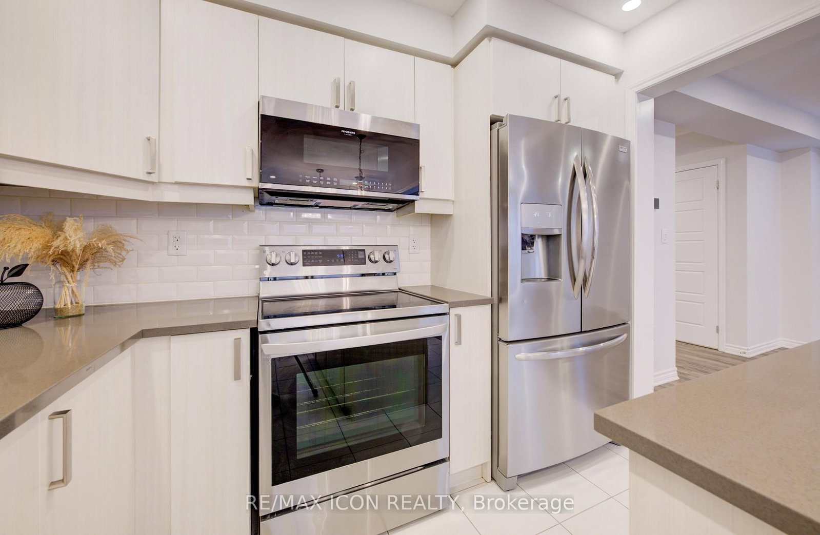 302 Jean Landing • Milton, ON photo 15