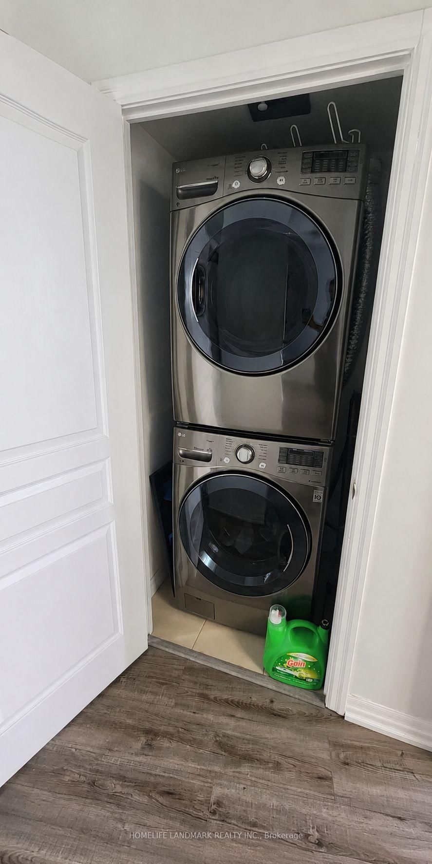 223 Webb Drive • #607 • Mississauga, ON photo 8