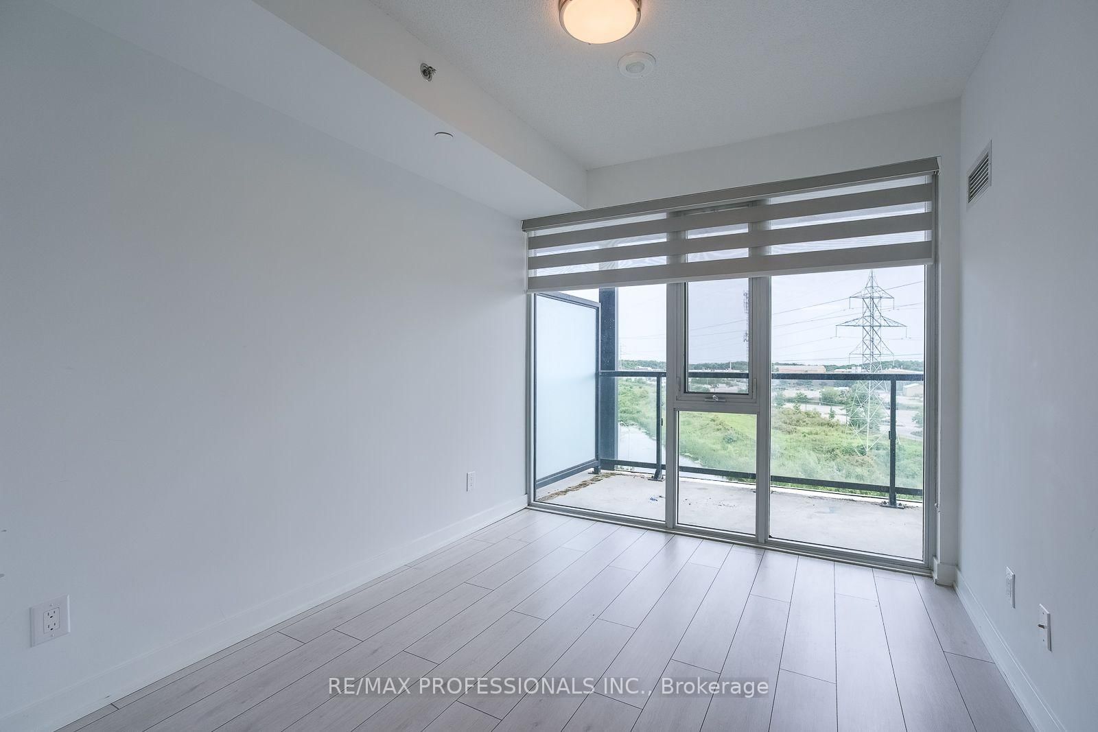 3200 Dakota Common • #B713 • Burlington, ON photo 15
