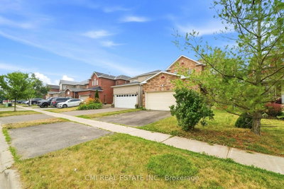 366 Marshall Crescent • Orangeville, ON photo 3