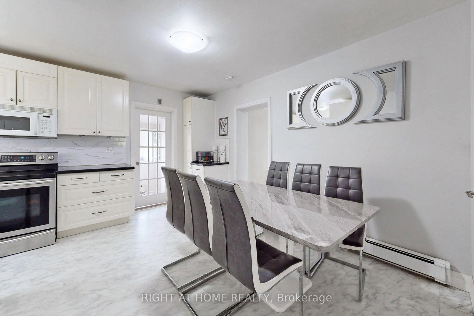 1 Edgebrook Drive • Toronto, ON photo 8
