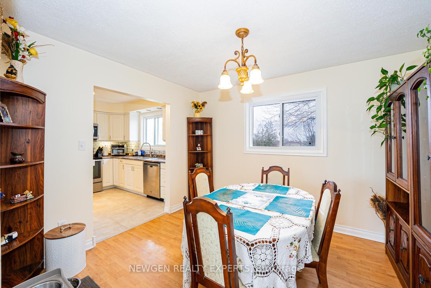9049 DUBLIN Line • Halton Hills, ON photo 16