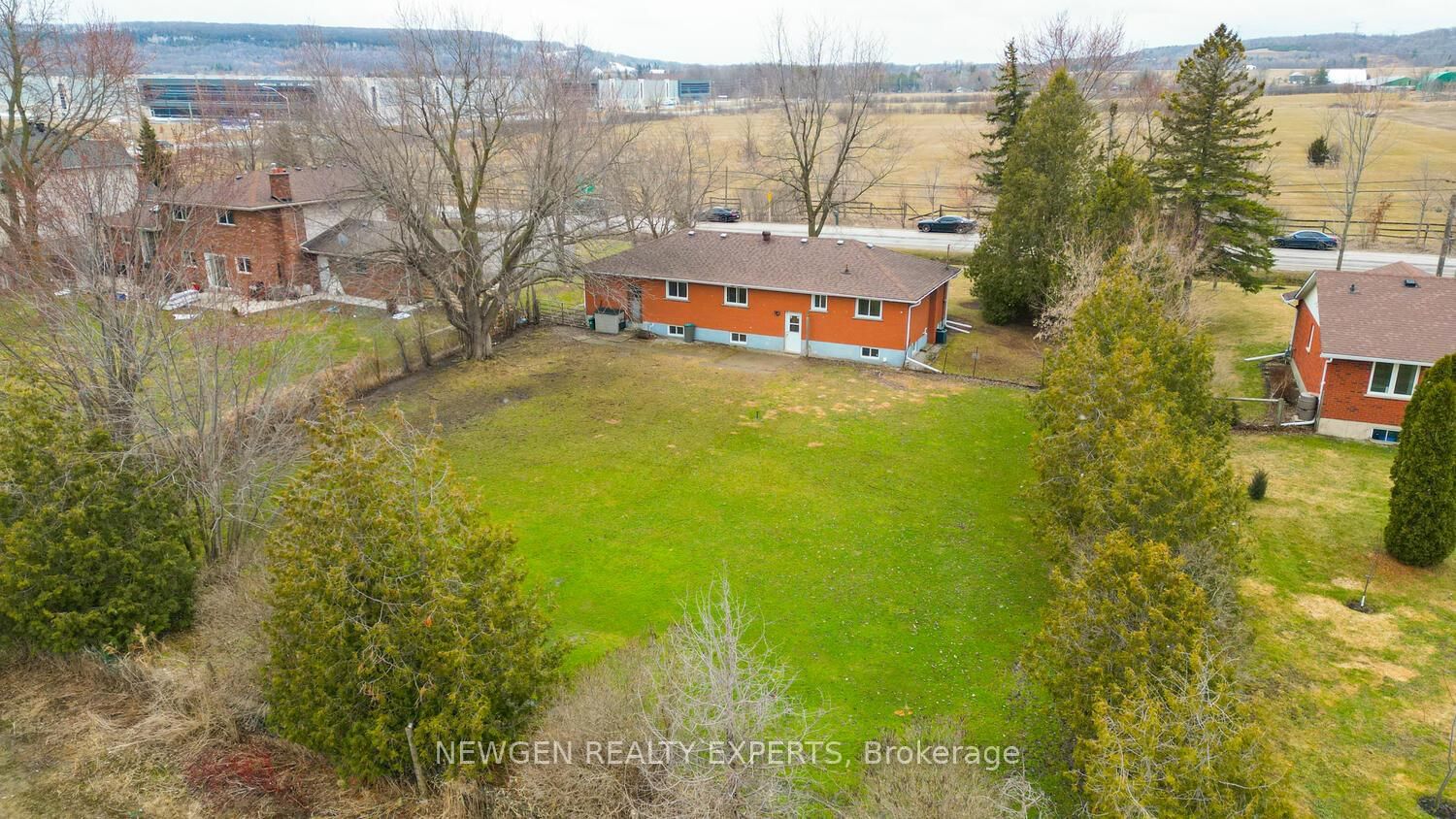 9049 DUBLIN Line • Halton Hills, ON photo 41