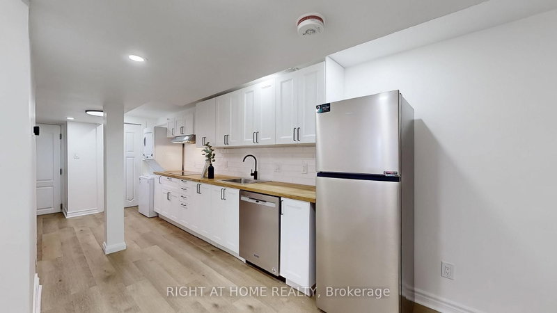 LOWER - 1121 Foxglove Place
