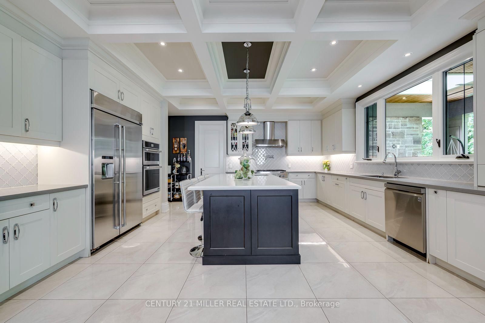 1399 WILLOWDOWN Road • Oakville, ON photo 11