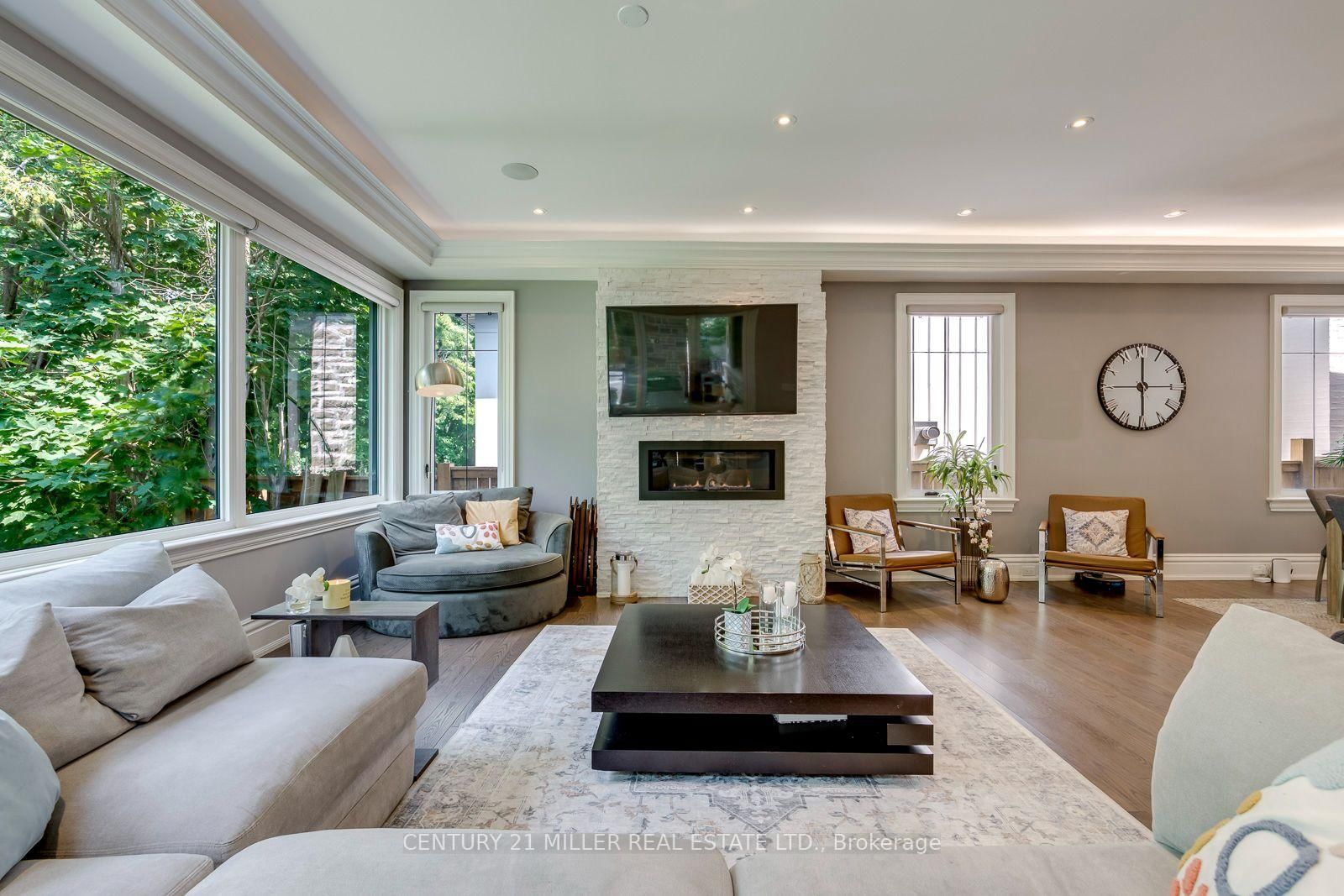 1399 WILLOWDOWN Road • Oakville, ON photo 16