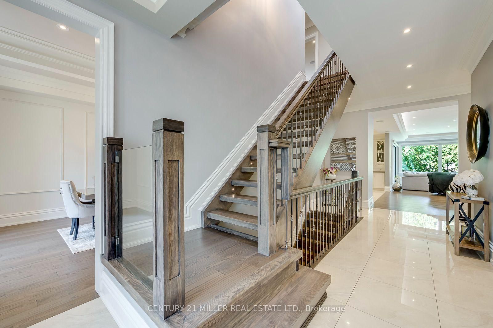 1399 WILLOWDOWN Road • Oakville, ON photo 6