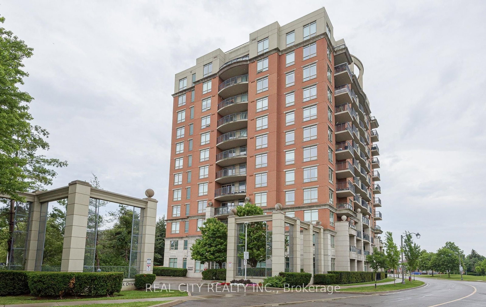2325 Central Park Oakville,ON L6H 0E2