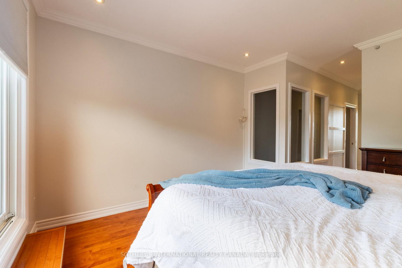 960A The Queensway • Toronto, ON photo 22
