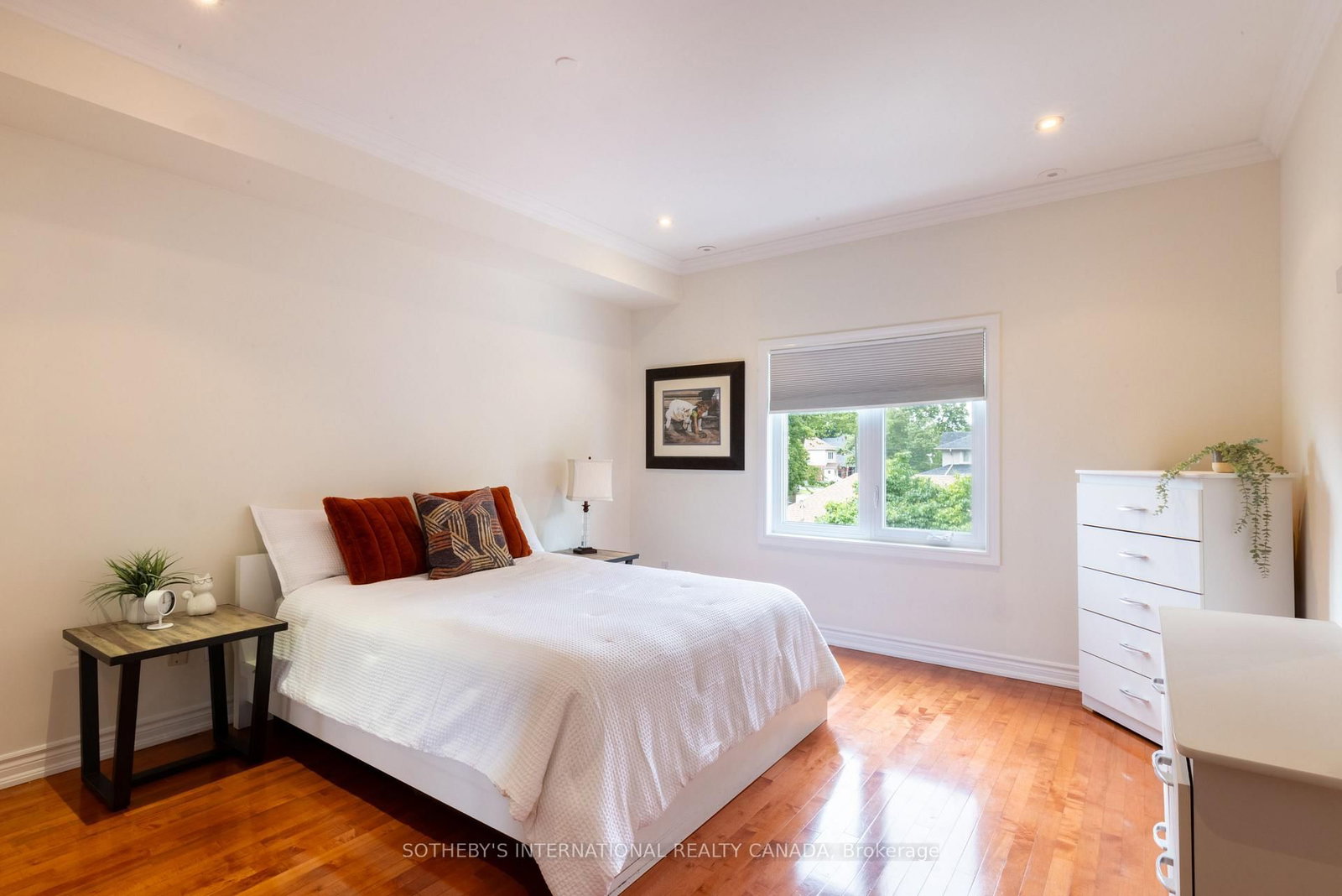 960A The Queensway • Toronto, ON photo 27