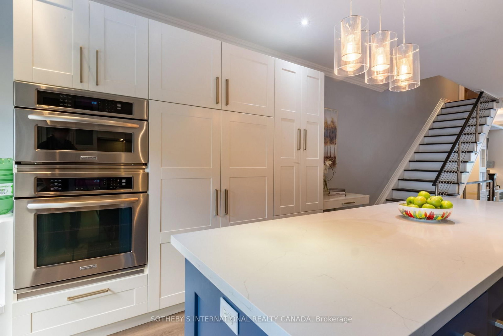 960A The Queensway • Toronto, ON photo 9