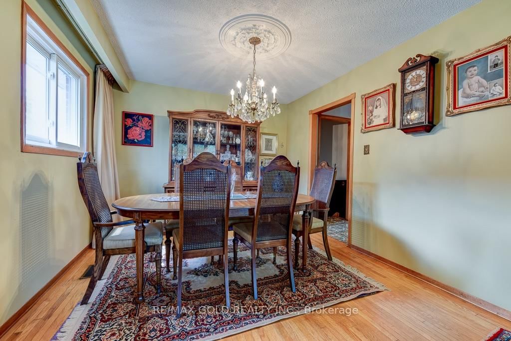 70 Malcolm Crescent • Brampton, ON photo 9