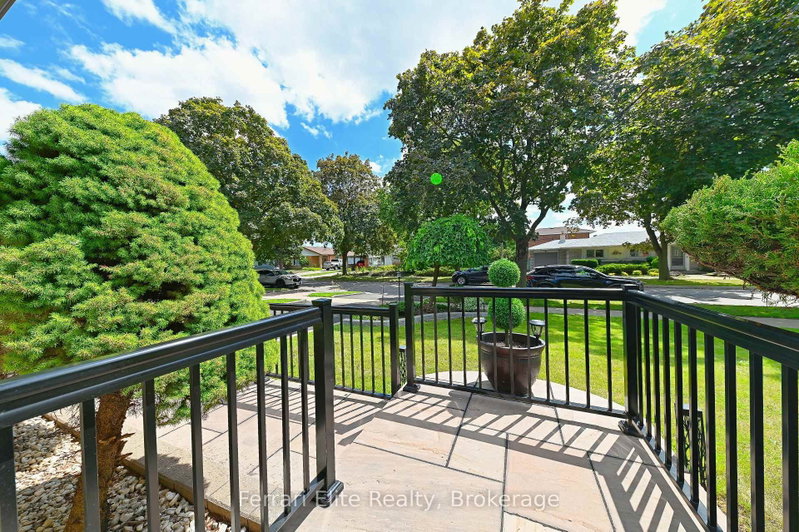 73 Farley Crescent