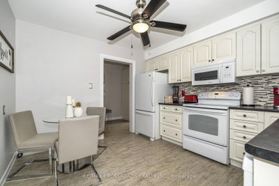 655 Dodsworth Crescent • Mississauga, ON photo 8