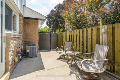 655 Dodsworth Crescent • Mississauga, ON photo 9