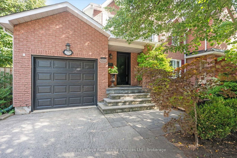 2255 MacLennan Drive
