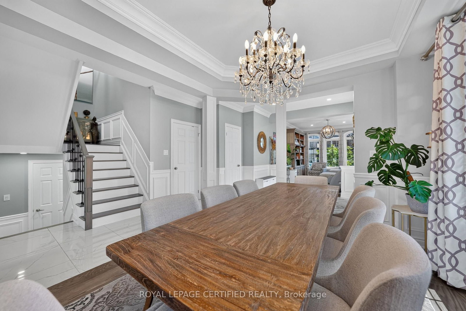 2561 Grand Oak Trail • Oakville, ON photo 18