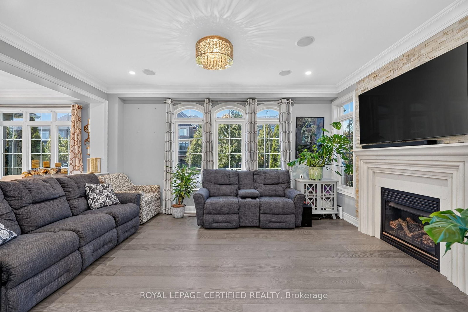2561 Grand Oak Trail • Oakville, ON photo 25