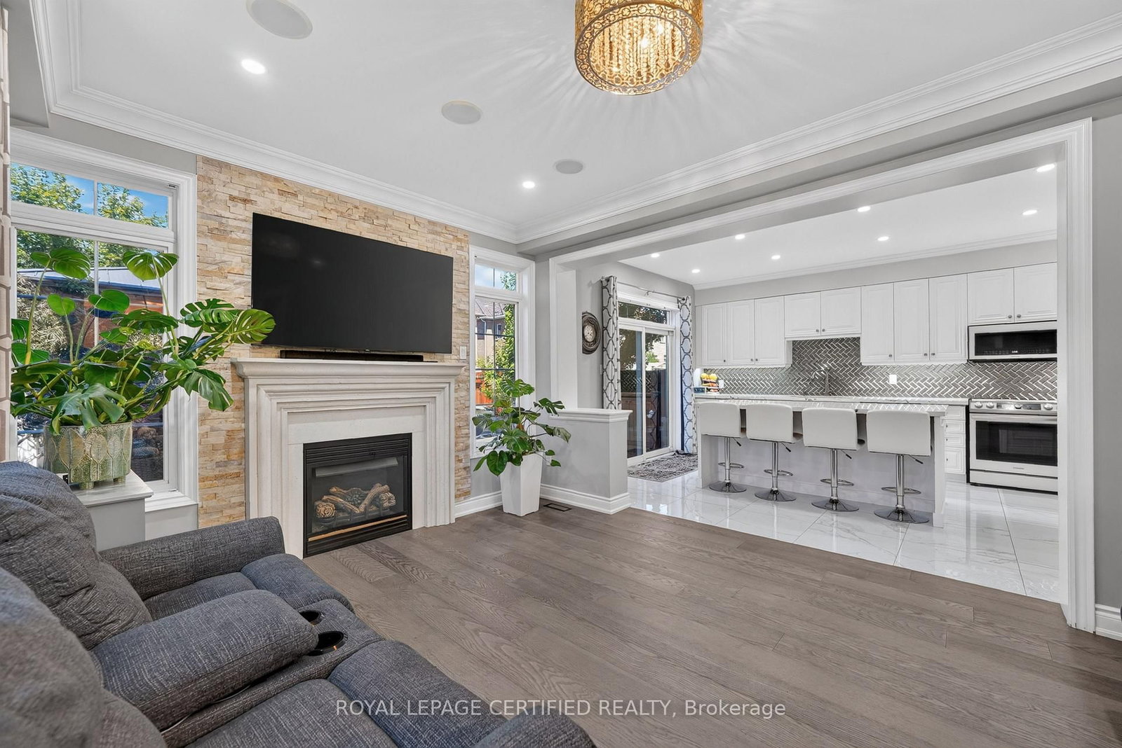 2561 Grand Oak Trail • Oakville, ON photo 27