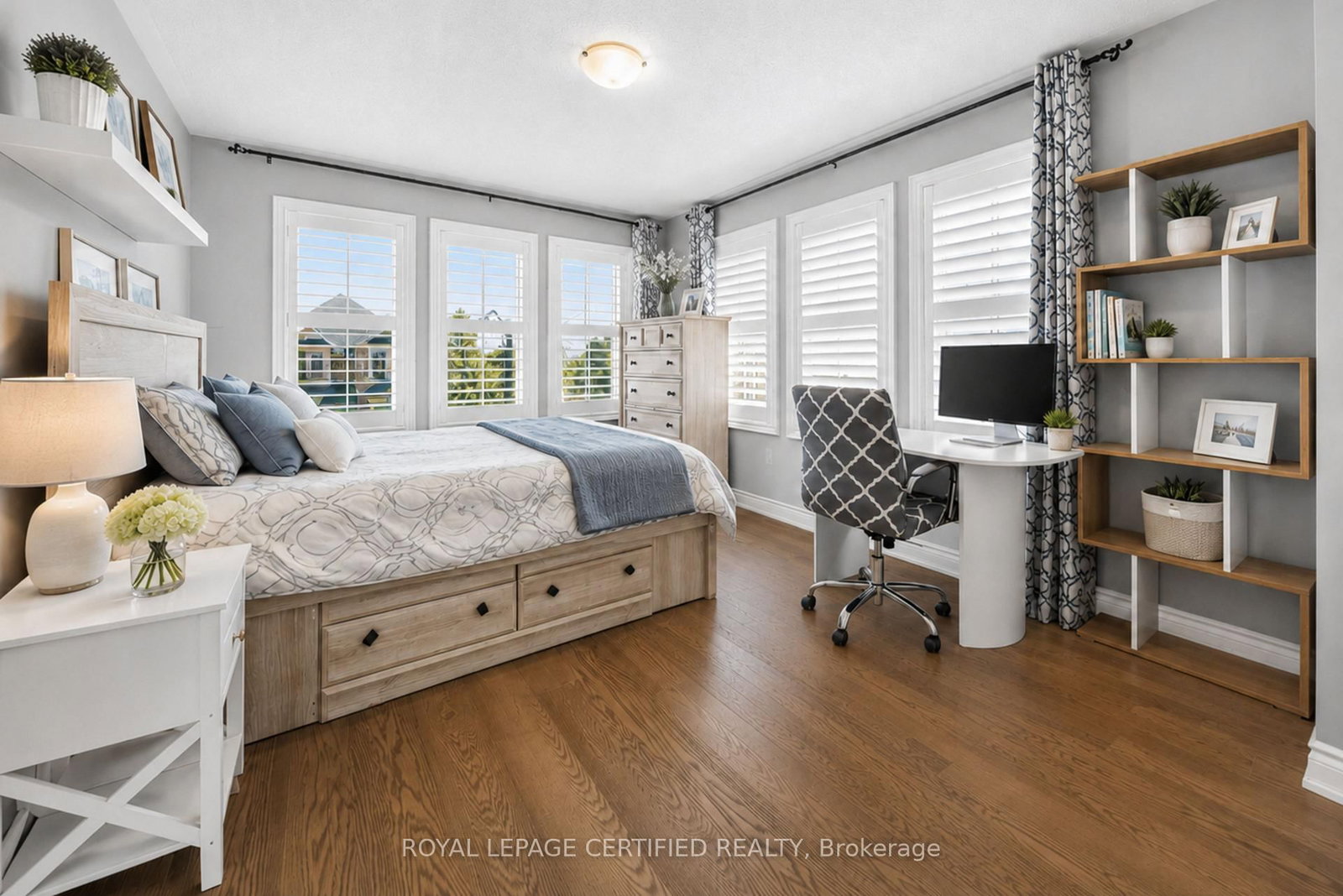 2561 Grand Oak Trail • Oakville, ON photo 44