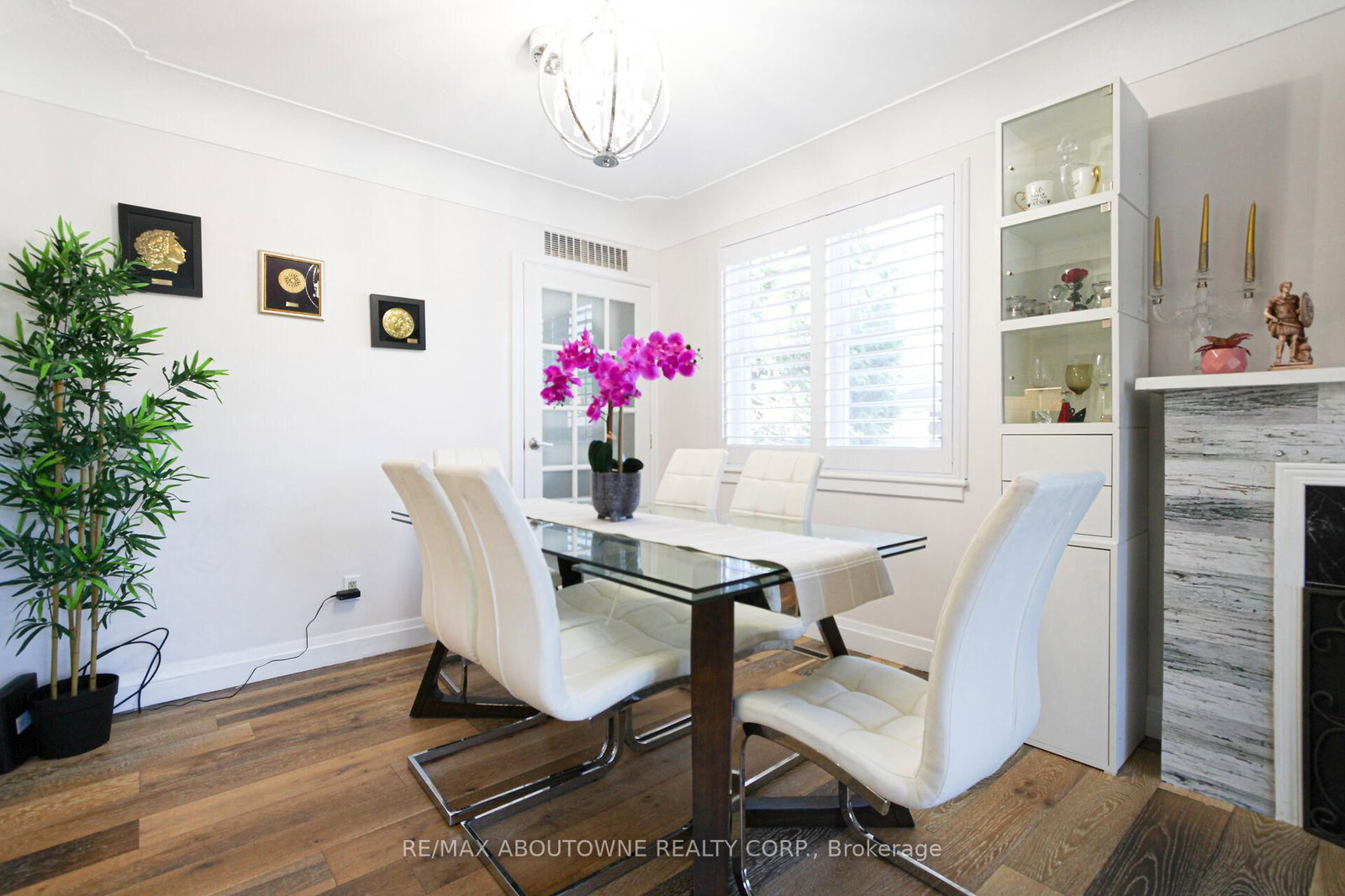 2105 Maplewood Drive • Burlington, ON photo 21