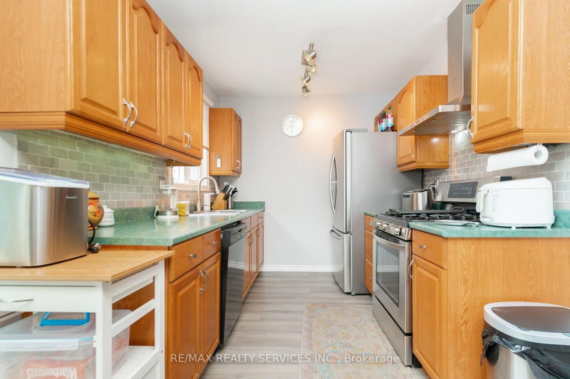 6 Lauderdale Brampton,ON L6V 2B7 — Photo 13
