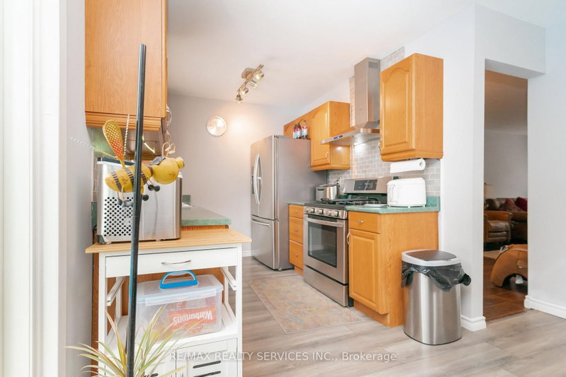 6 Lauderdale Brampton,ON L6V 2B7 — Photo 14