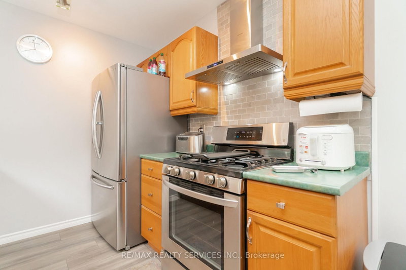 6 Lauderdale Brampton,ON L6V 2B7 — Photo 15