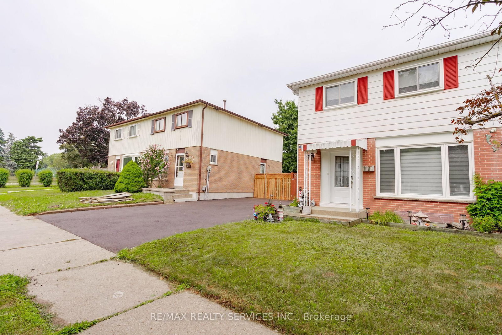 6 Lauderdale Road • Brampton, ON photo 3