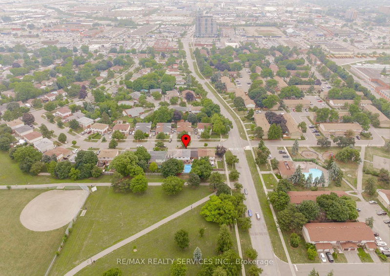 6 Lauderdale Brampton,ON L6V 2B7 — Photo 44