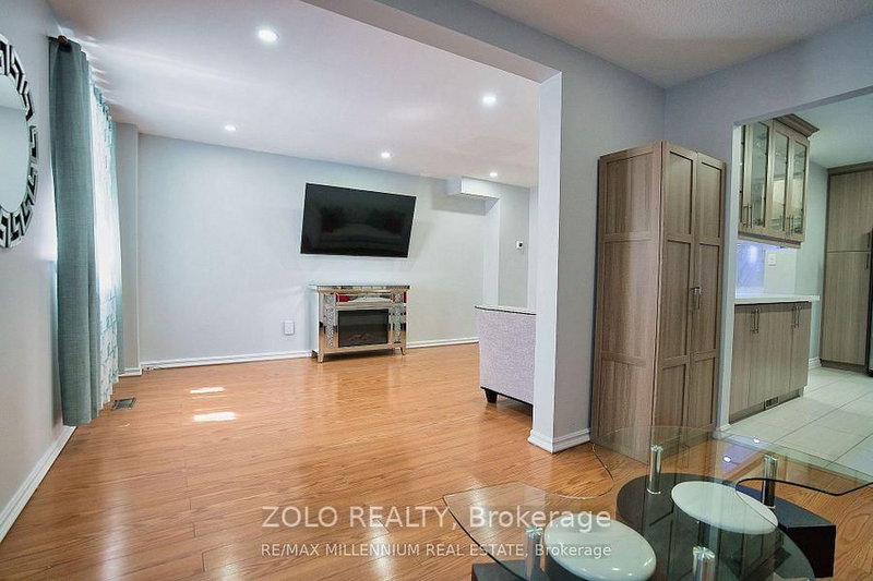 2700 Battleford Mississauga,ON L5N 2V9 — Photo 4