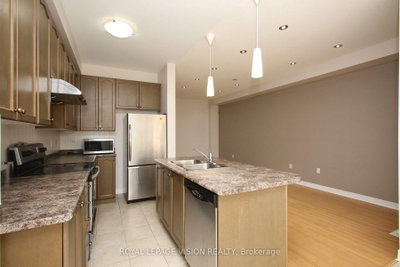 5559 Bonnie Street • Mississauga, ON photo 8