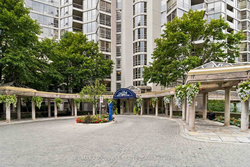 901 - 45 Kingsbridge Garden Circle