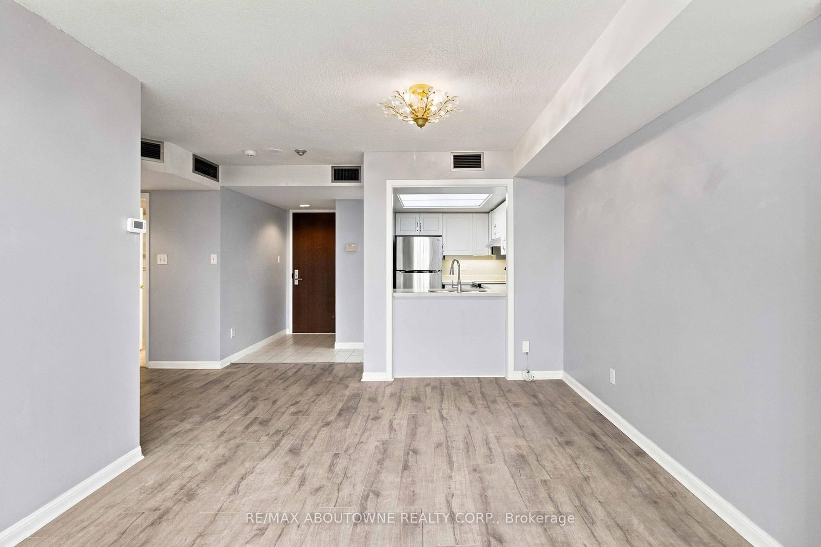 45 Kingsbridge Garden Circle • #901 • Mississauga, ON photo 14