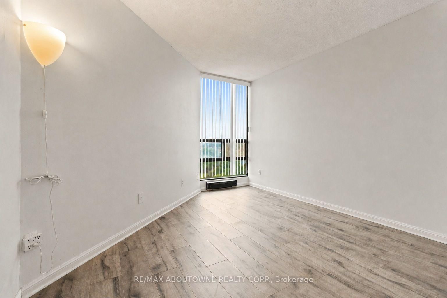 45 Kingsbridge Garden Circle • #901 • Mississauga, ON photo 20