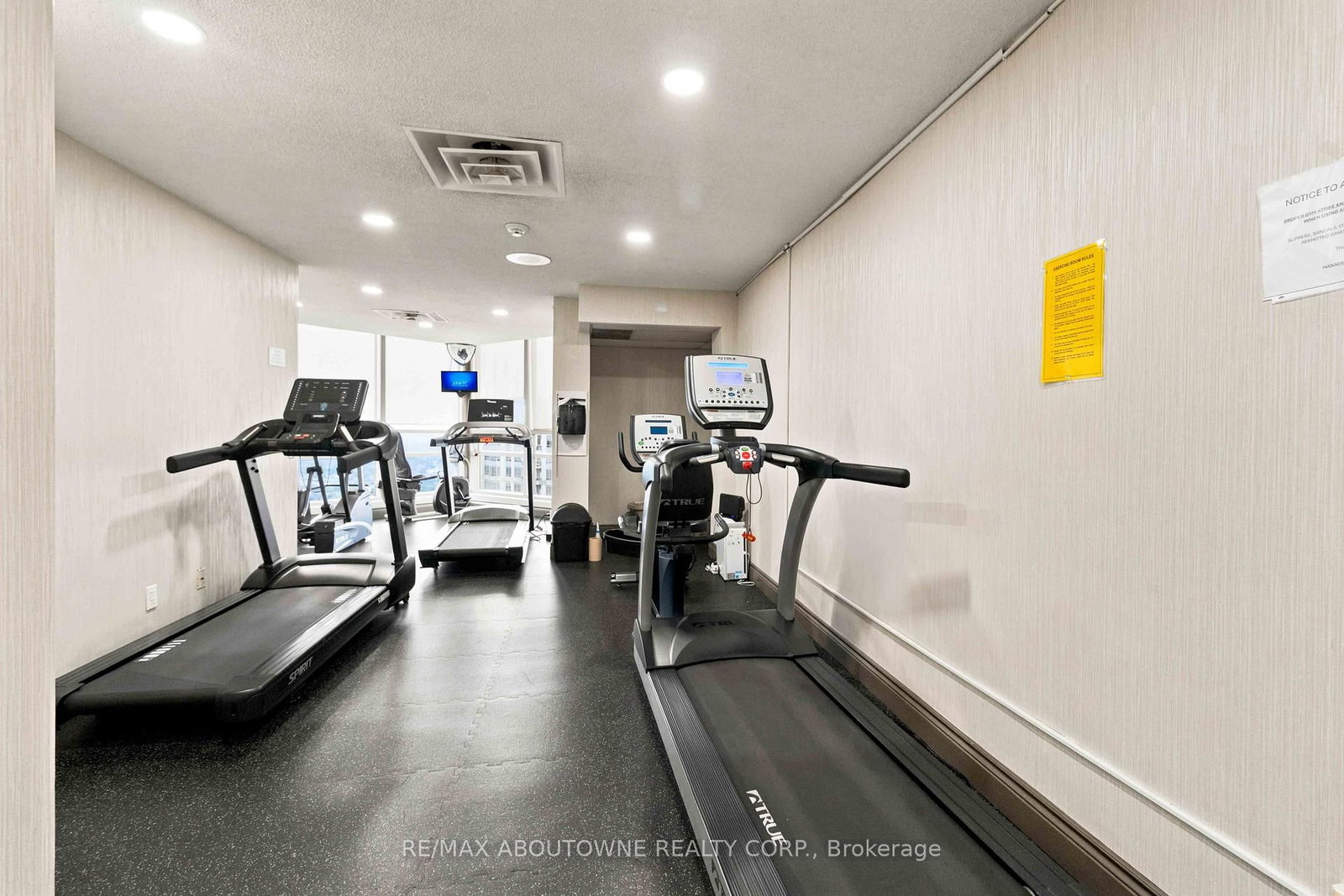 45 Kingsbridge Garden Circle • #901 • Mississauga, ON photo 26