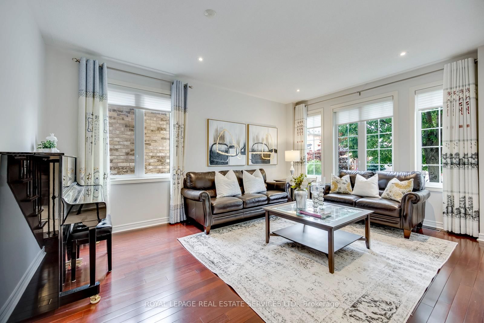 2249 Glazebrook Circle • Oakville, ON photo 10