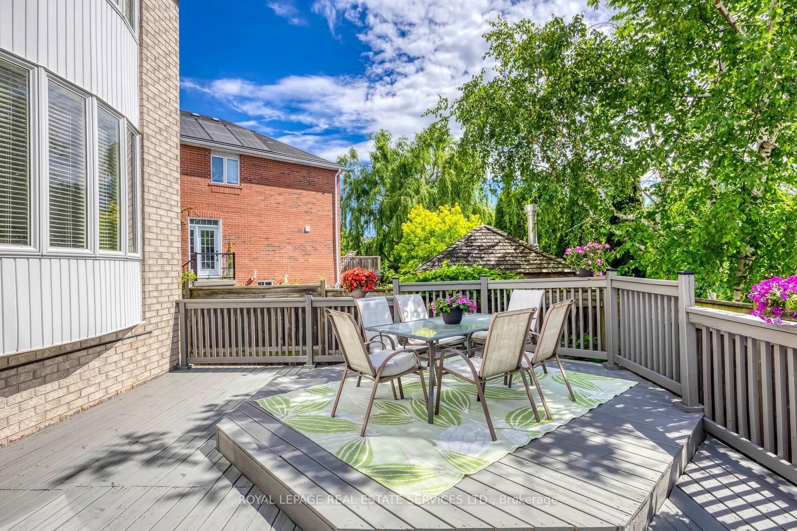 2249 Glazebrook Circle • Oakville, ON photo 39