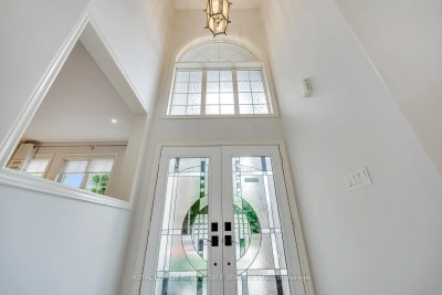 2249 Glazebrook Circle • Oakville, ON photo 8